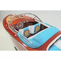 Modell eines Motorbootes