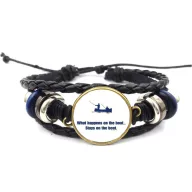   Armband bleibt über Wasser. Verstellbares geflochtenes Leder