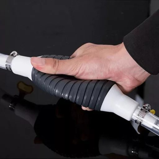 Kraftstoff- und Wasserabflussrohr mit Pumpe 100 cm 