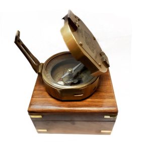 Brunton Kompass mit antikem Holzetui 