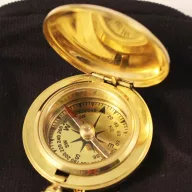 Kompass in Tasche mit Kette Kupfer 4,5 cm