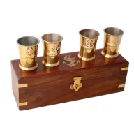 Set aus Holzkiste Rum Kelch 