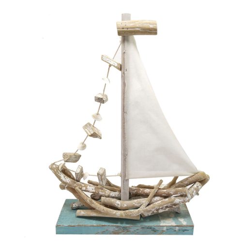Segelboot aus Holz 