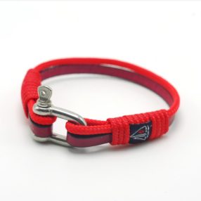 Rotes Segelarmband mit Bootstau 