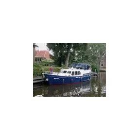 Fahrer kleiner Freizeitboote im Binnenland